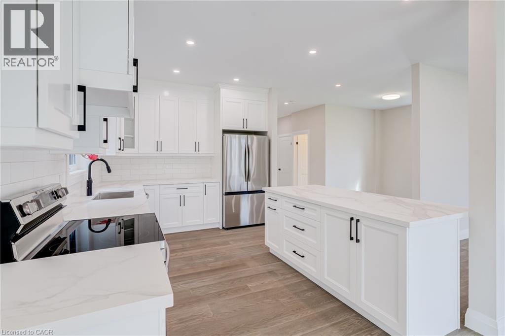 39 NORWICH Road, Stoney Creek — photo 9