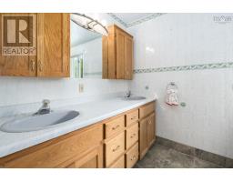 46 Cherry Lane, Bridgewater, NS B4V3S3 Photo 32