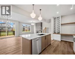 Primary Bedroom - 116 Quartz Crescent, Cochrane, AB T4C3G2 Photo 13