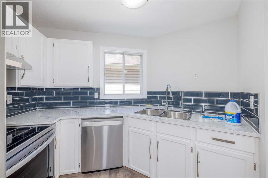 5 Erin Grove Place SE - 10
