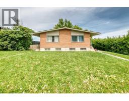 416 & 418 33 Avenue NE - photo 1