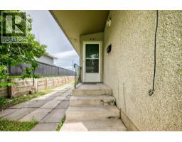 416 & 418 33 Avenue NE - photo 3