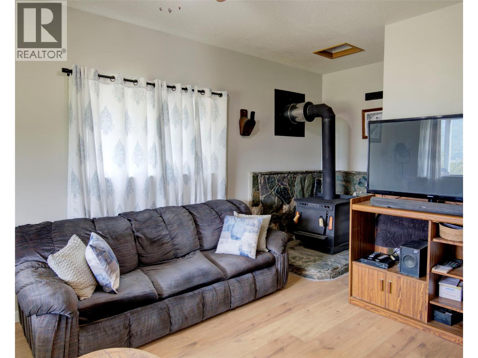  1311 Mallory Road, Enderby