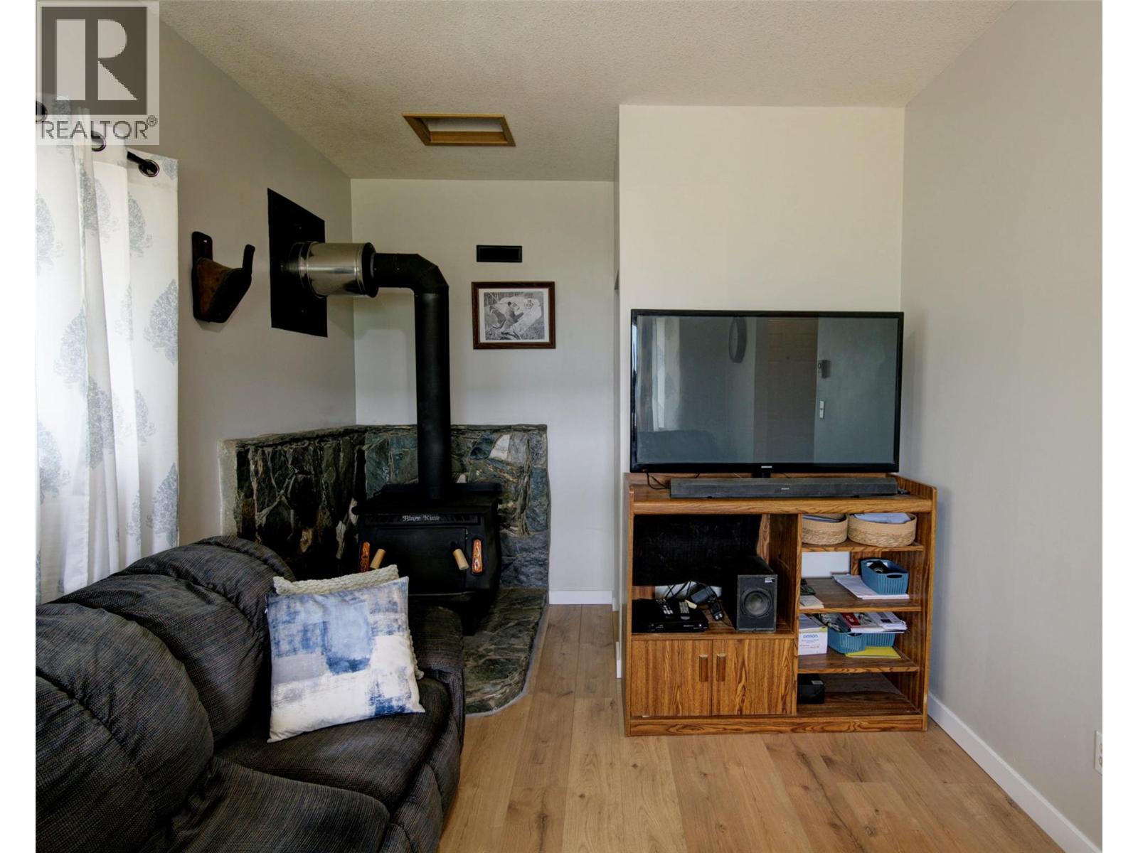  1311 Mallory Road, Enderby