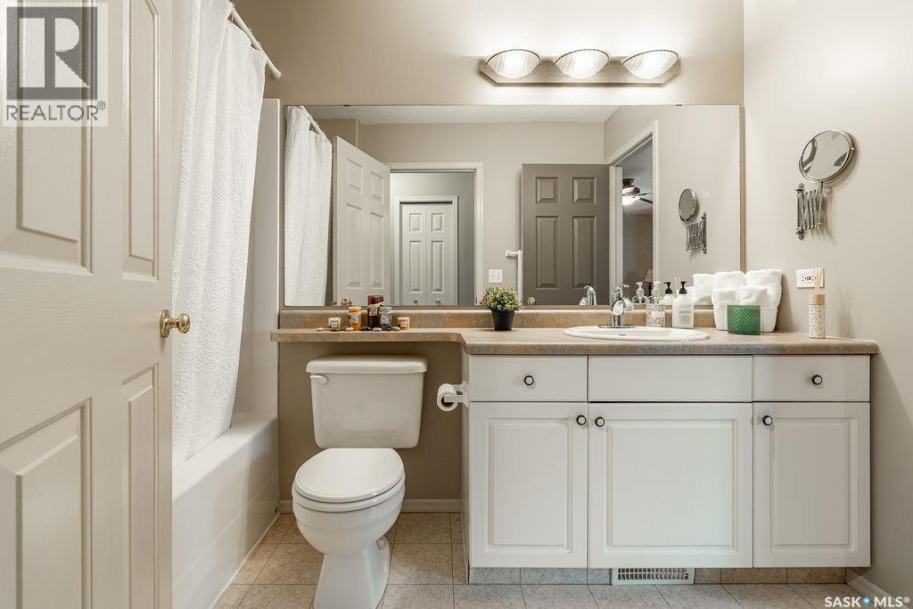 #5 102 WILLOW STREET - 22