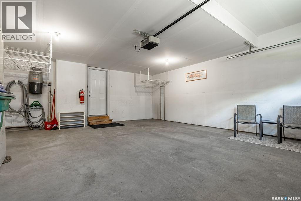 #5 102 WILLOW STREET - 29