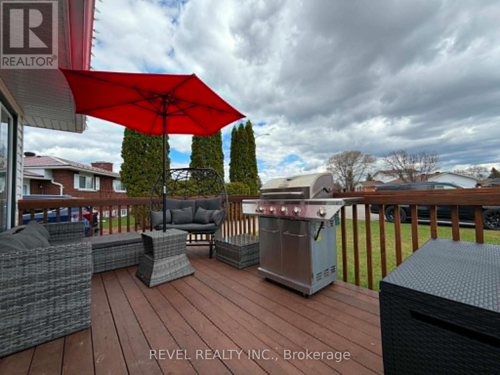 315 FRONTENAC CRESCENT - 3