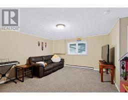 15 Farrell Drive thumbnail 18