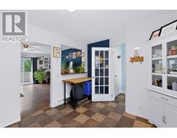 15 Farrell Drive thumbnail 7