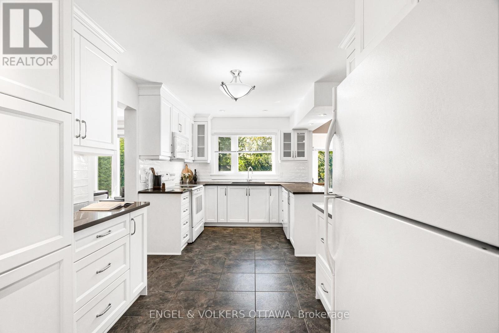 6 FOREST HEIGHTS AVENUE photo 16