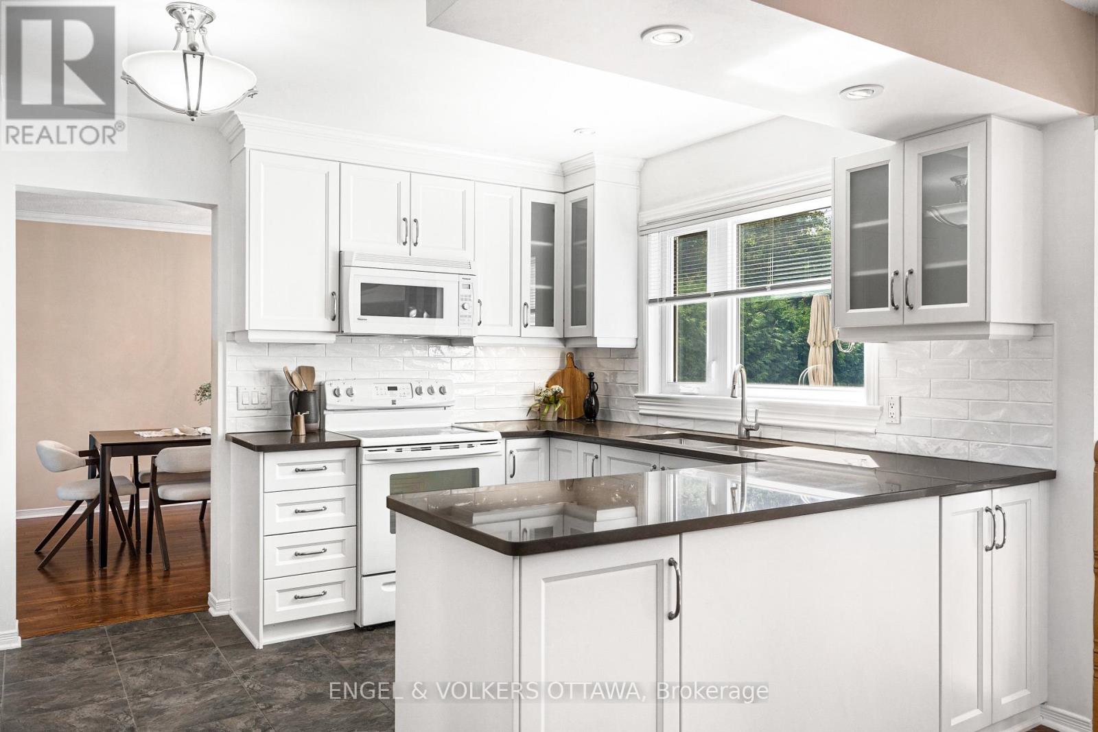 6 FOREST HEIGHTS AVENUE - 17