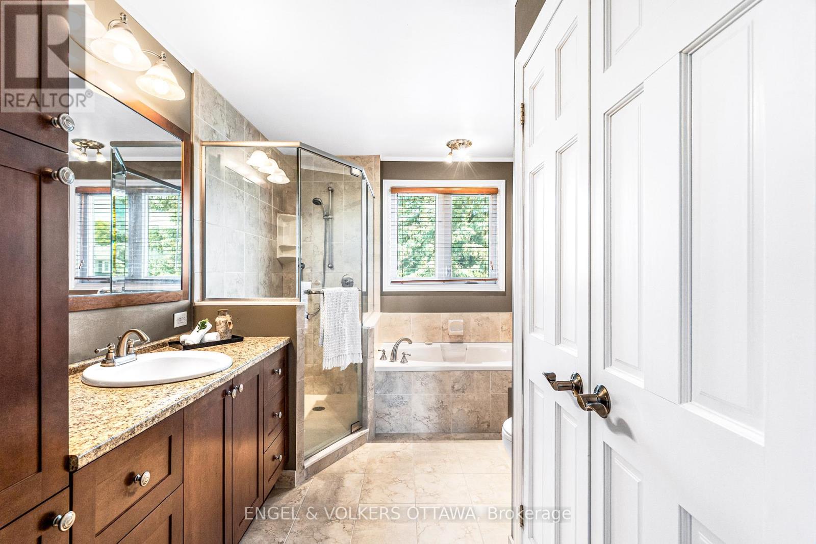 6 FOREST HEIGHTS AVENUE photo 31