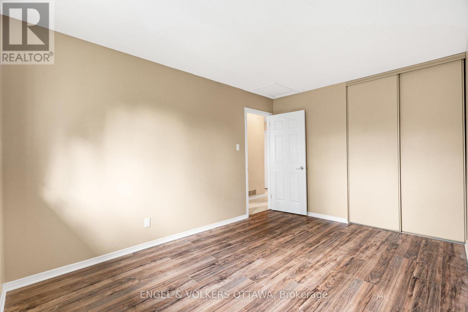 6 FOREST HEIGHTS AVENUE - 38