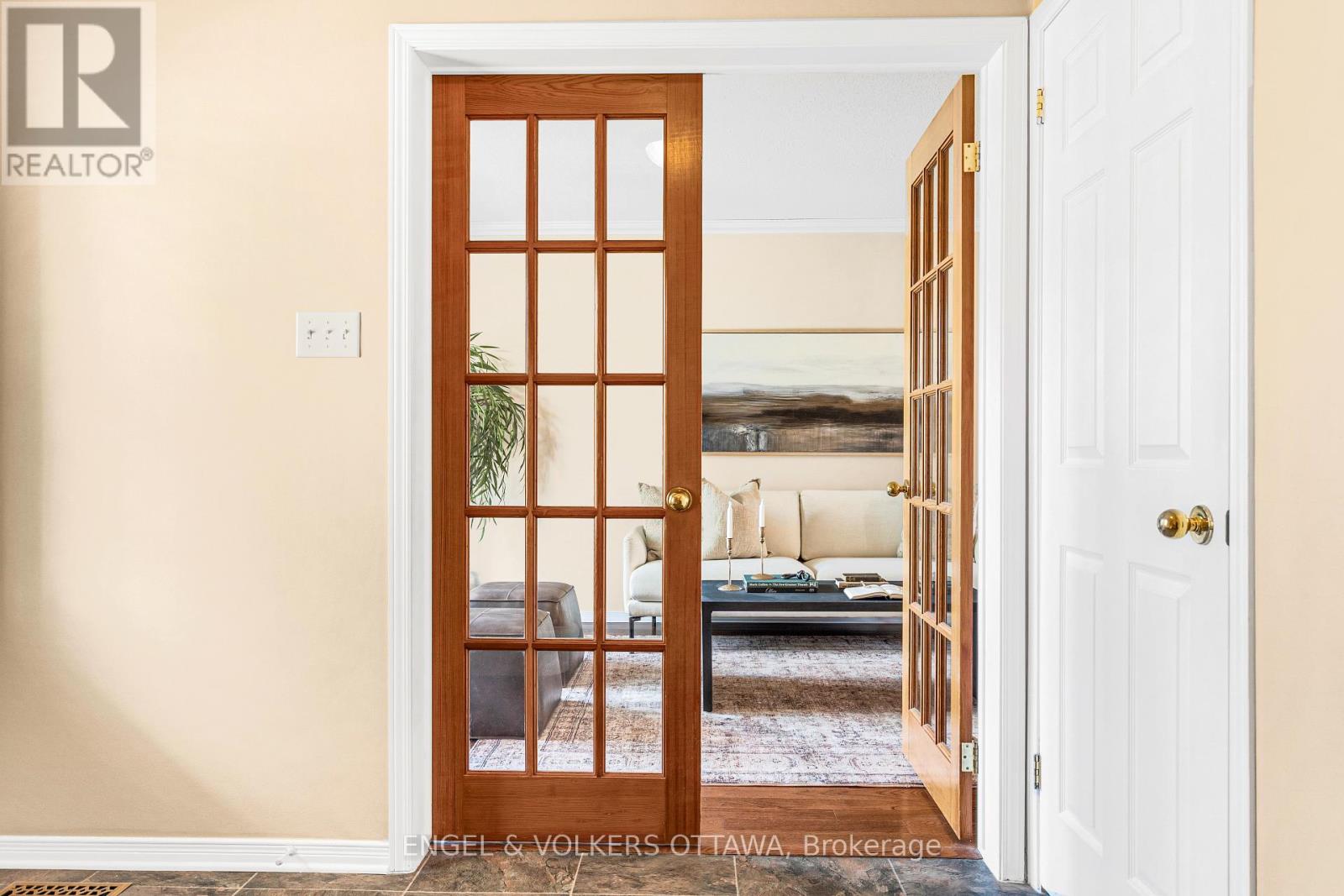 6 FOREST HEIGHTS AVENUE - 9
