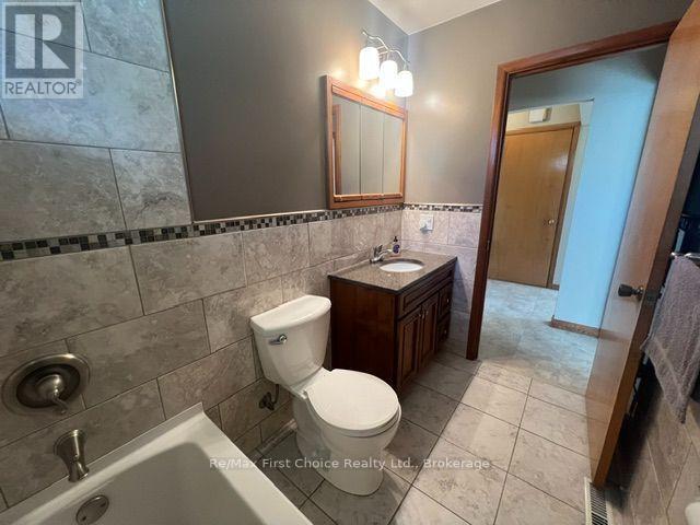 942 CROWE AVENUE - 12