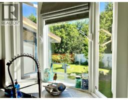 Den - 825 Central Avenue, Grand Forks, BC V0H1H0 Photo 13
