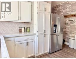 Foyer - 825 Central Avenue, Grand Forks, BC V0H1H0 Photo 15