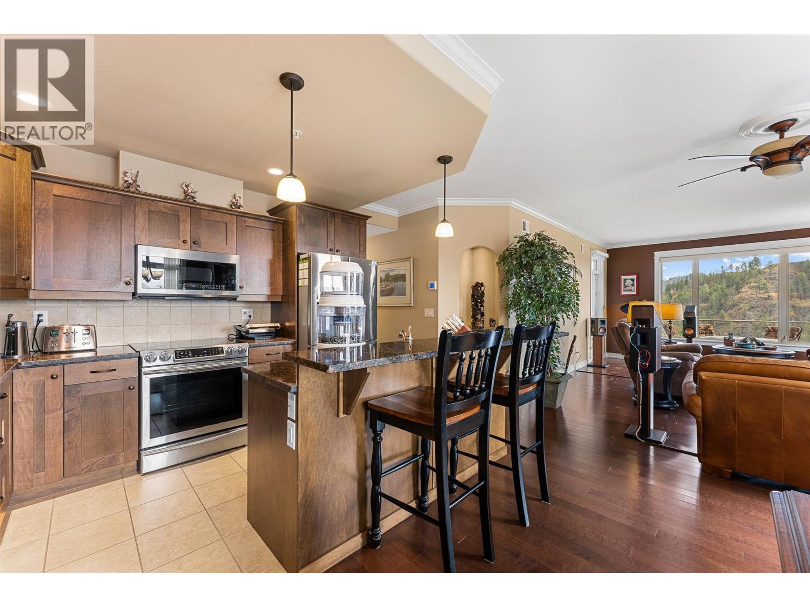 2470 Tuscany Drive Unit# 402, West Kelowna