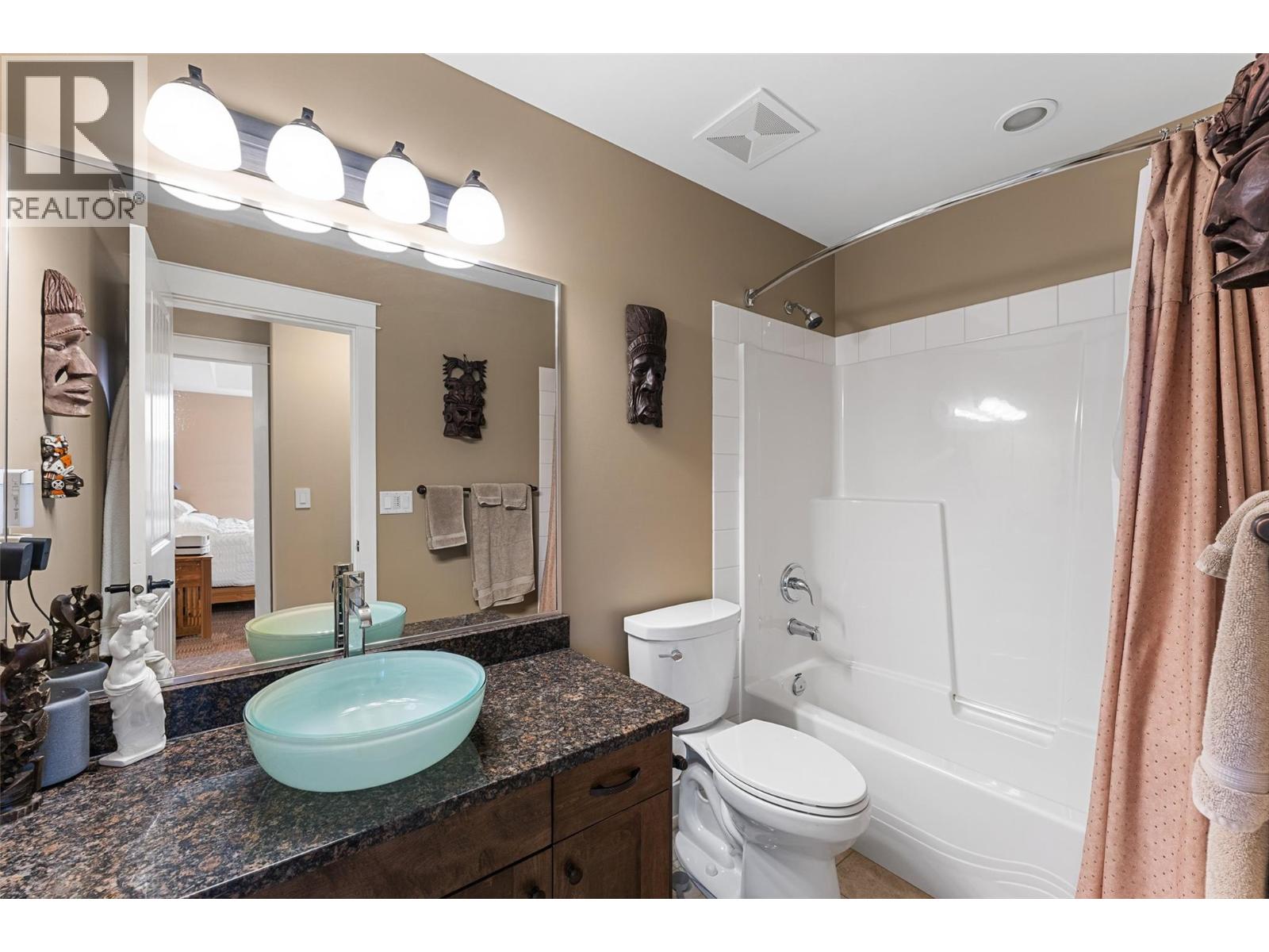 2470 Tuscany Drive Unit# 402, West Kelowna