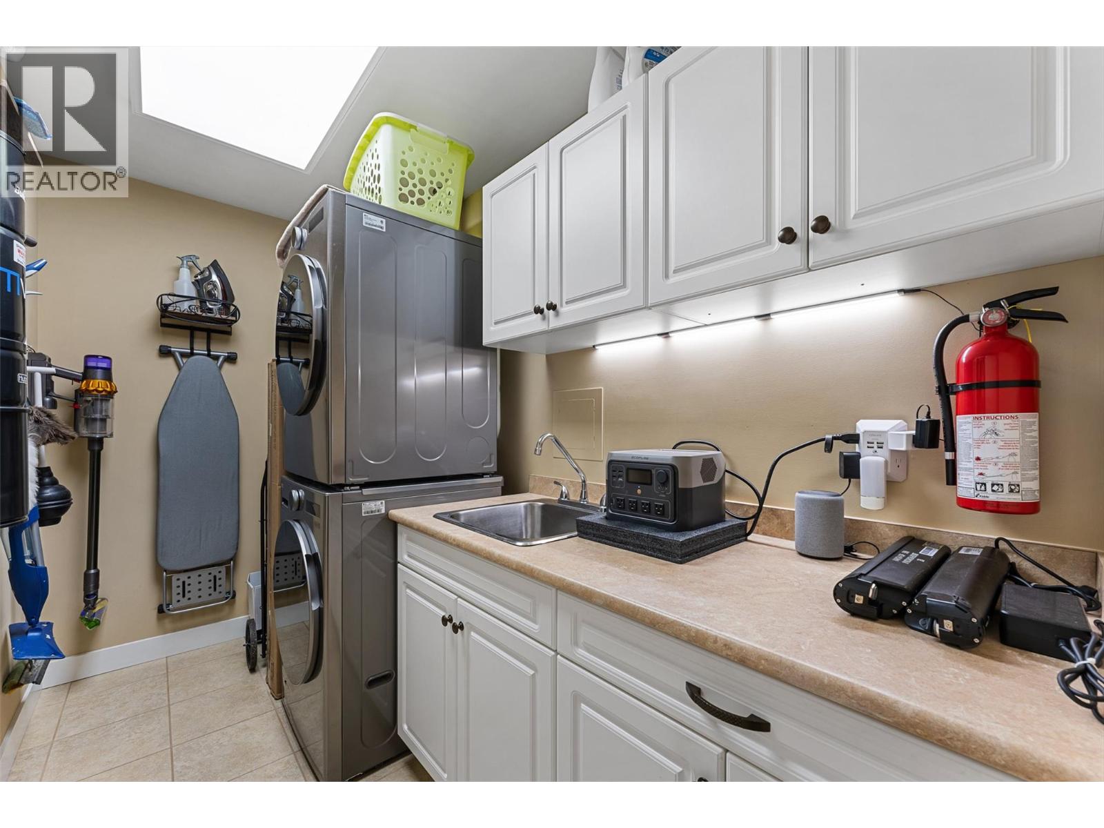 2470 Tuscany Drive Unit# 402, West Kelowna