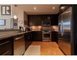 106 847 Dunsmuir Rd, Esquimalt, BC V9A0A5 Photo 13