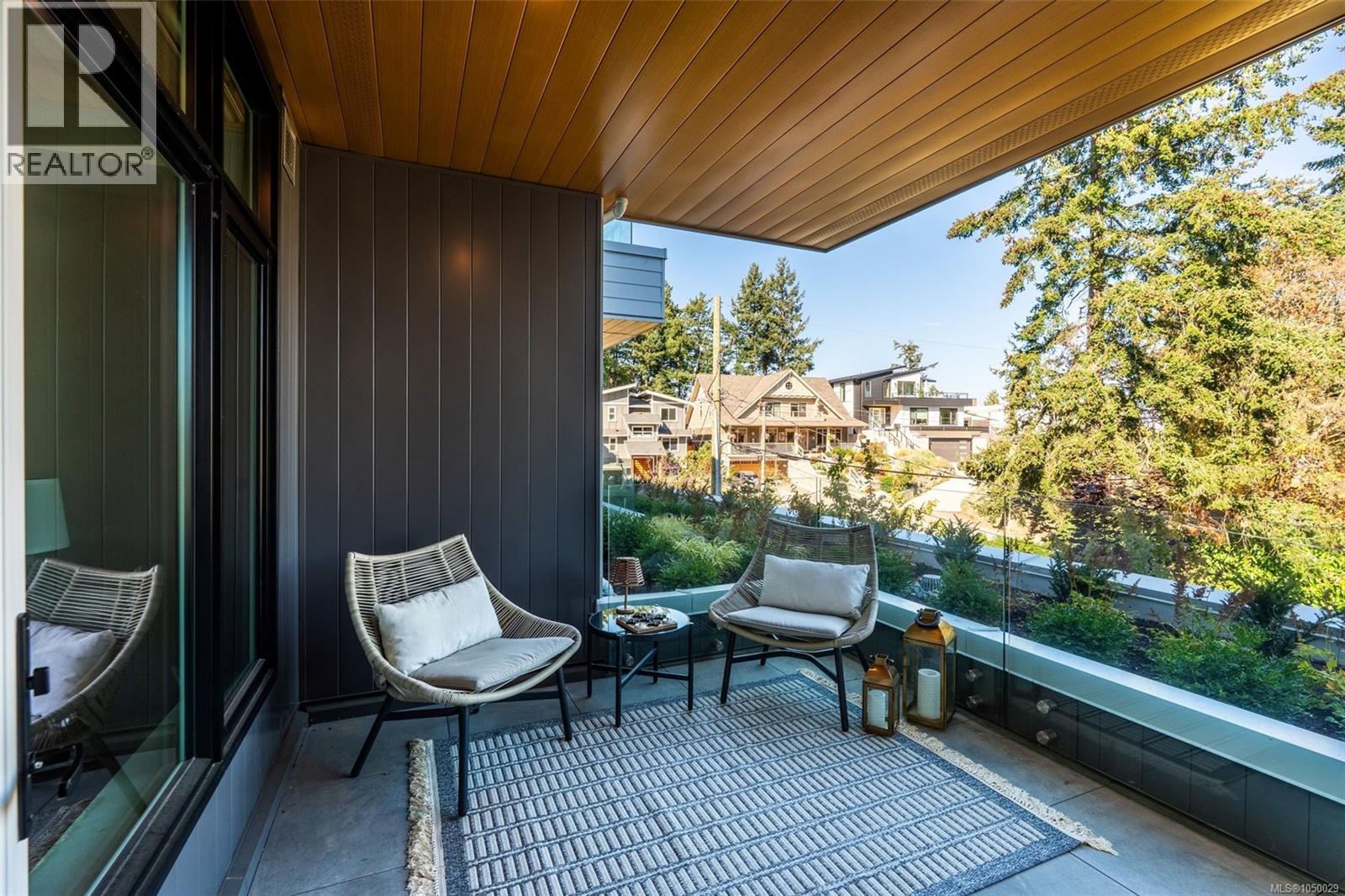 201 5229 Cordova Bay Road, Saanich