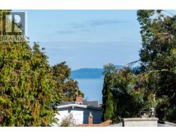 201 5229 Cordova Bay Rd, Saanich, BC V8Y2L1 Photo 19