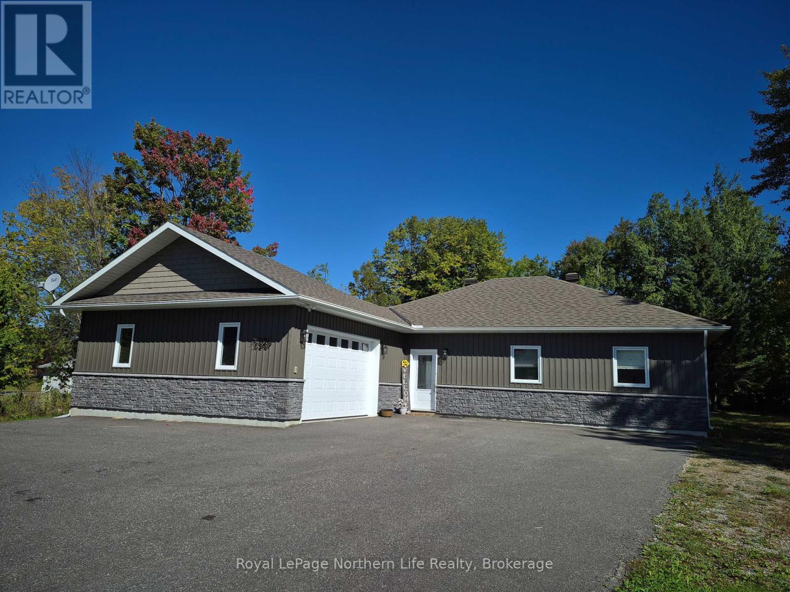329 POPLAR STREET, Mattawa