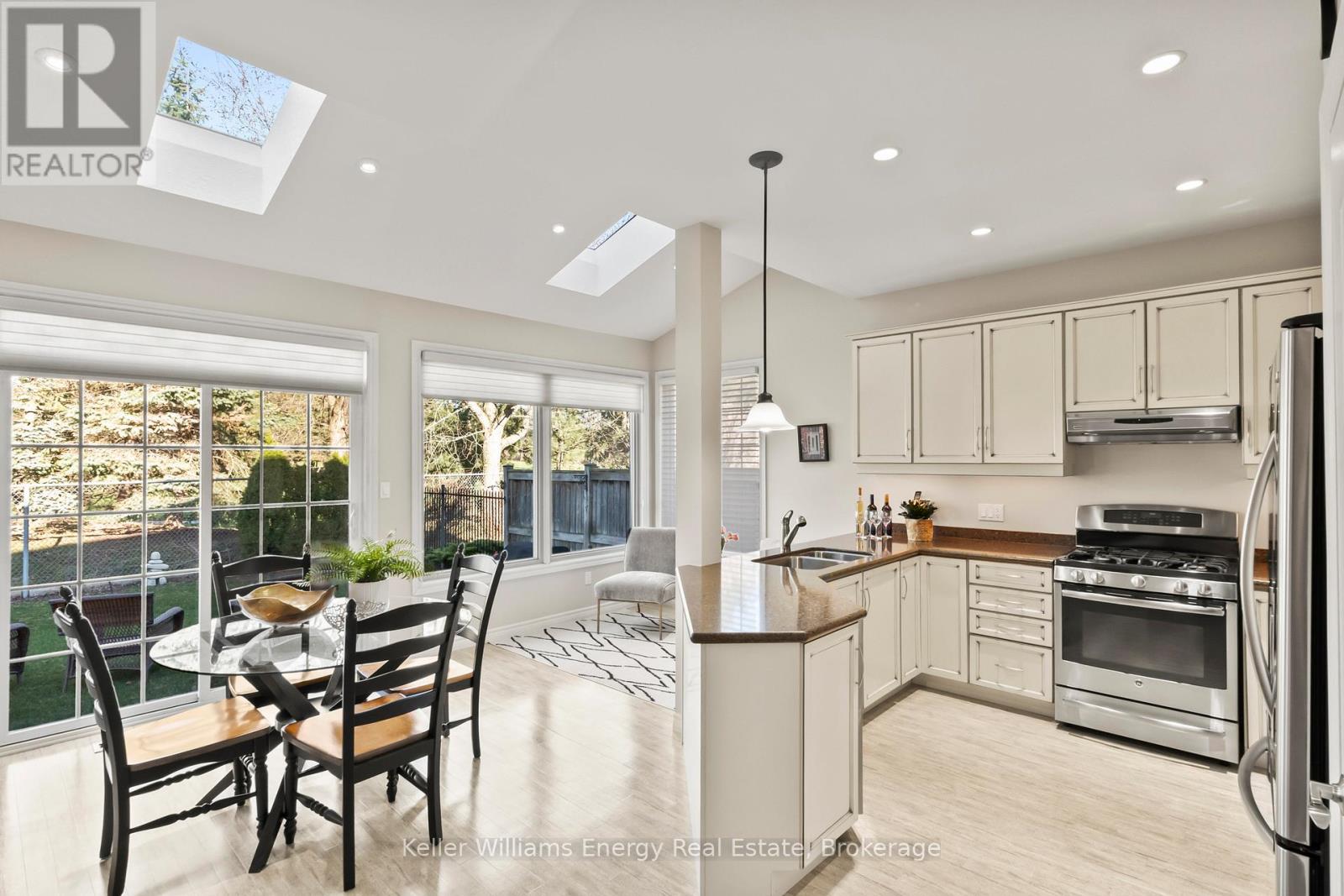 2258 PINDAR CRESCENT, Oshawa (Kedron) — photo 2