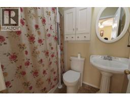 509 1 Street E, Barnwell, AB T0K0B0 Photo 16