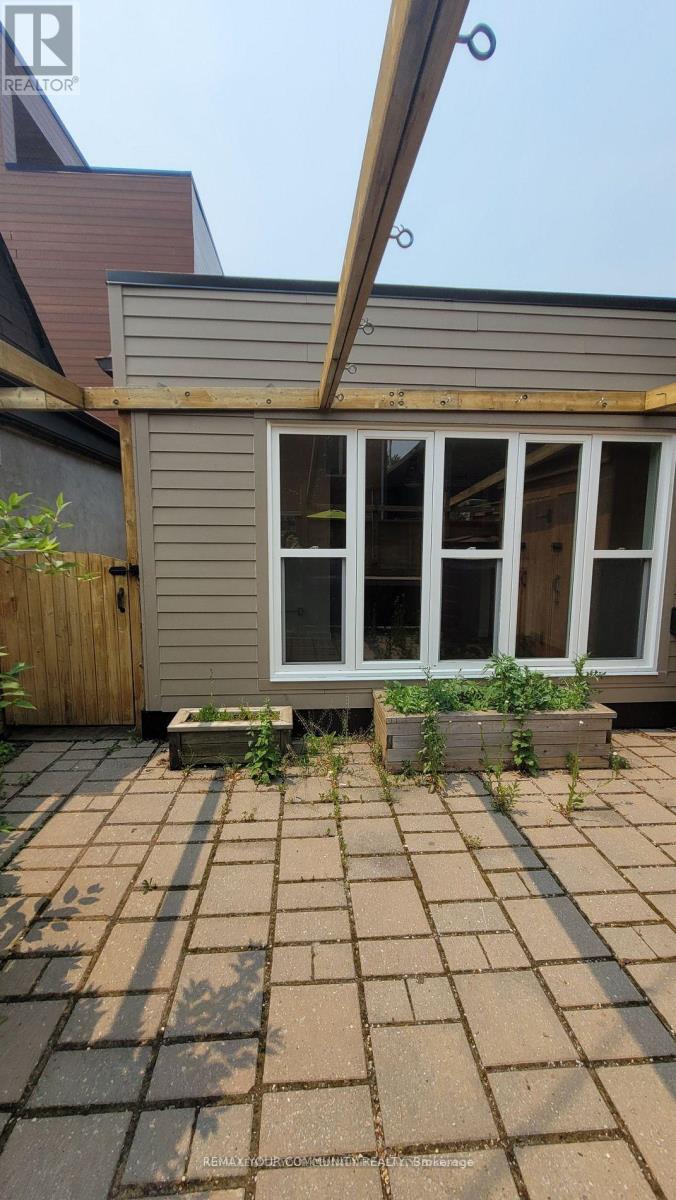 STUDIO UNIT - 864 MILLWOOD ROAD, Toronto (Leaside) — photo 8