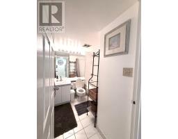 1712 - 10 Queens Quay W, Toronto, ON M5J2R9 Photo 10