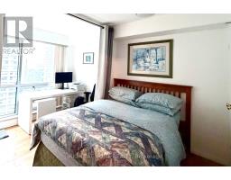 1712 - 10 Queens Quay W, Toronto, ON M5J2R9 Photo 9