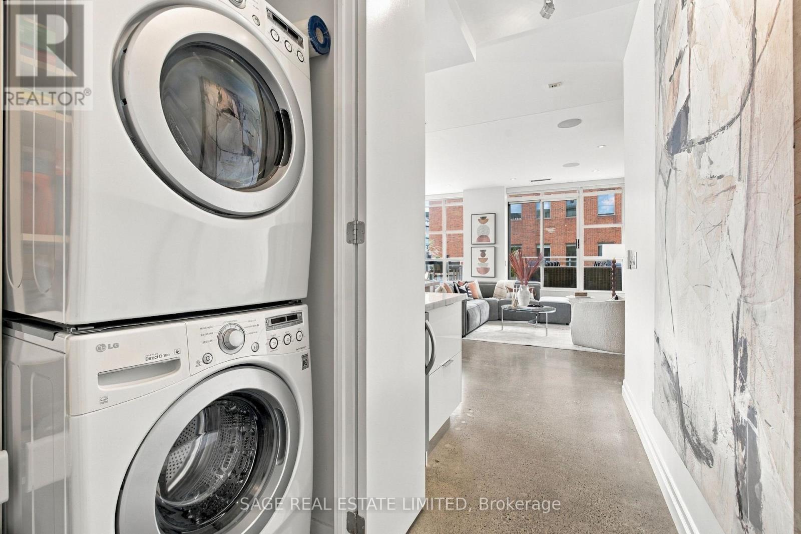 #903 19 BRANT STREET - Image 25