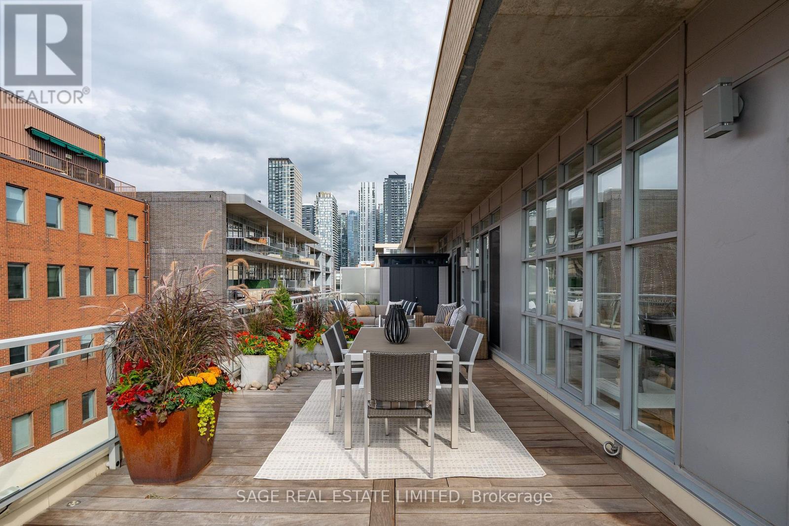 #903 19 BRANT STREET - Image 29