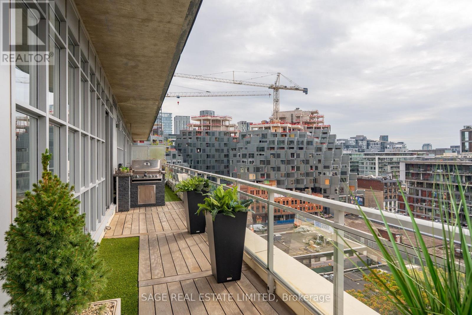 #903 19 BRANT STREET - Image 30
