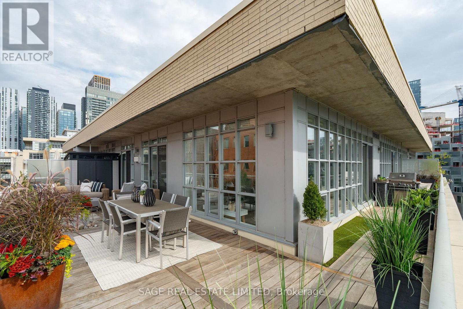 #903 19 BRANT STREET - Image 31