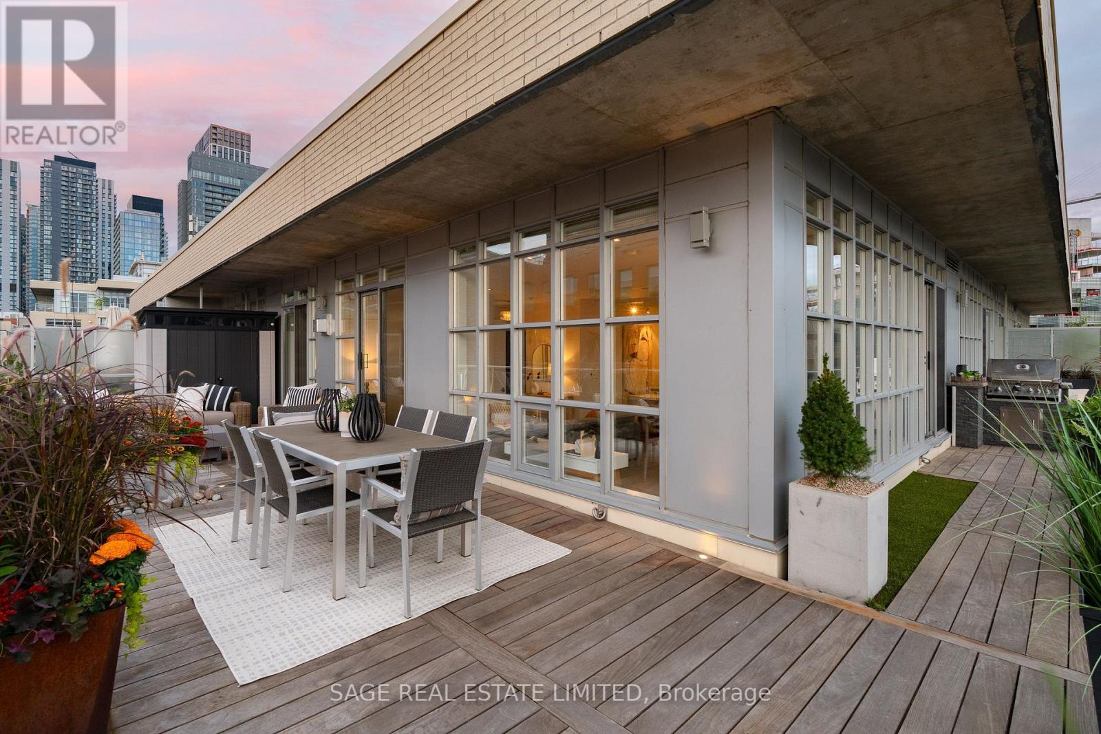 #903 19 BRANT STREET - Image 33