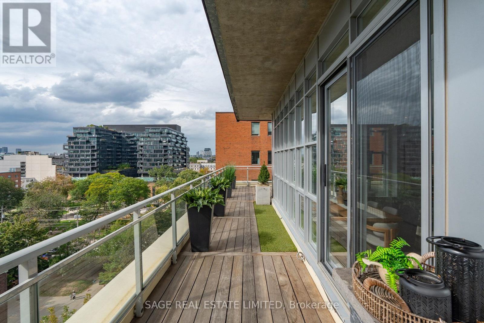 #903 19 BRANT STREET - Image 37