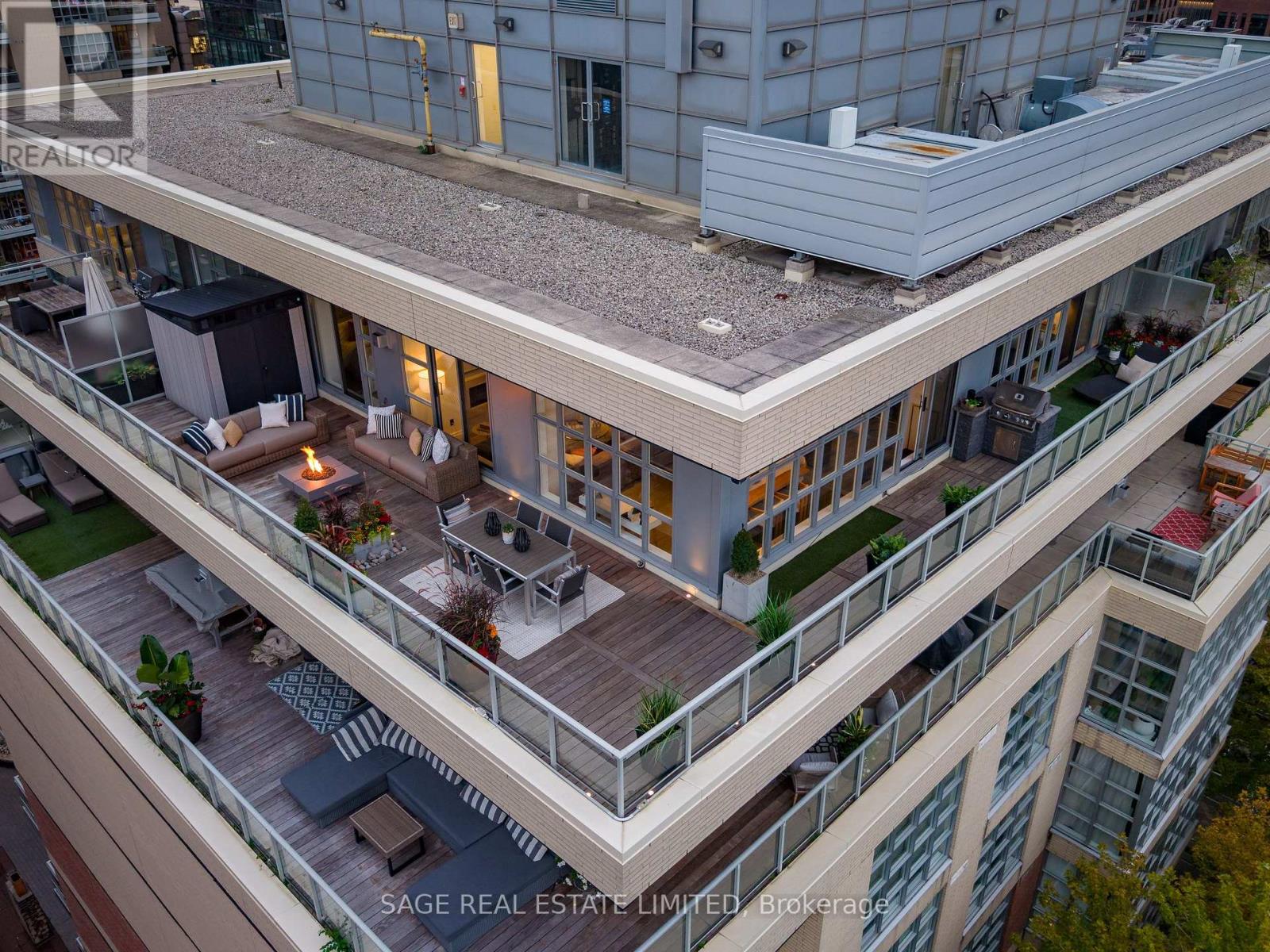 #903 19 BRANT STREET - Image 38