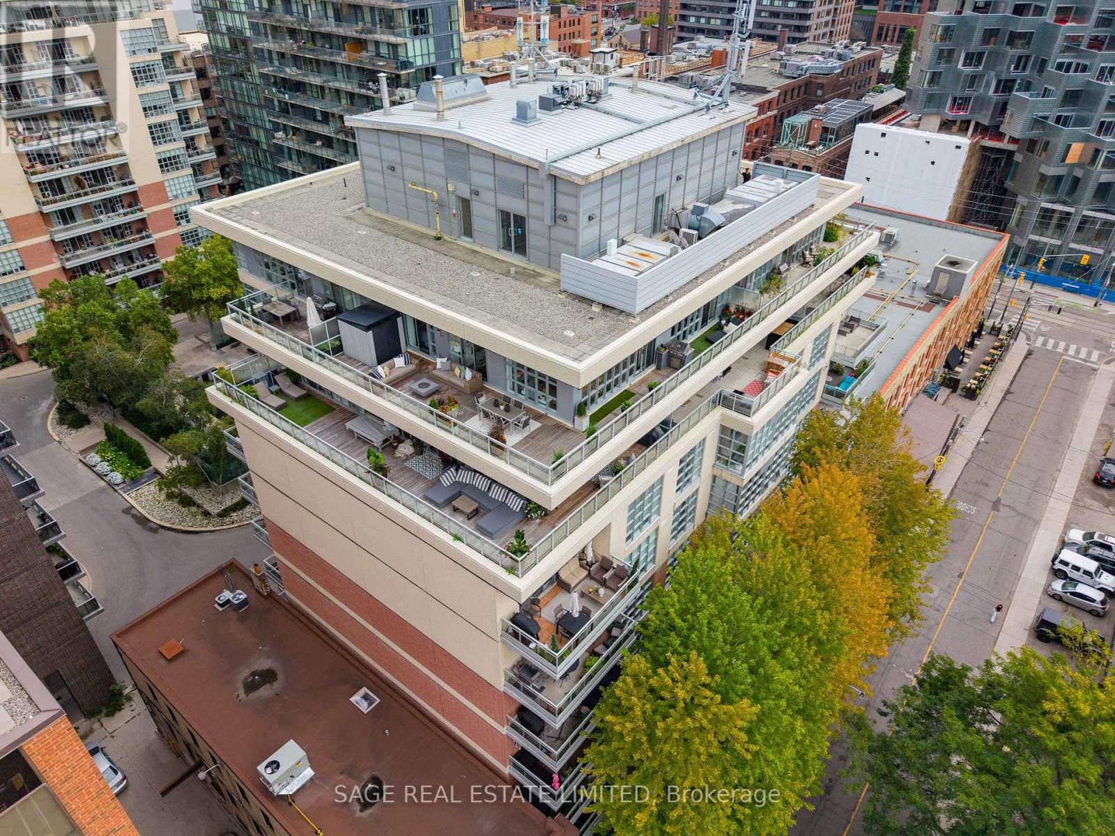#903 19 BRANT STREET - Image 40