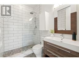 903 - 19 Brant Street, Toronto, ON M5V2L2 Photo 24