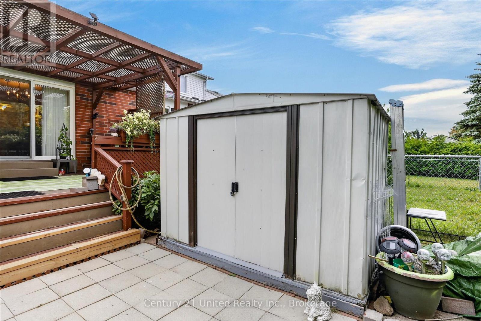 1392 LILLICO CRESCENT - 42