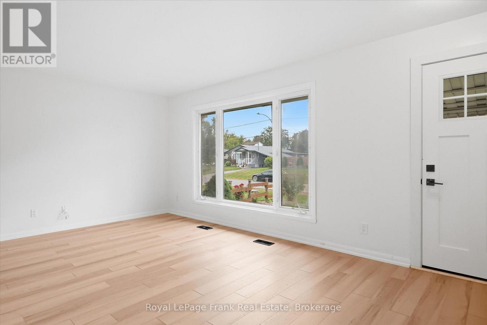 19 DALEVIEW AVENUE, Peterborough (Monaghan Ward 2) — photo 3
