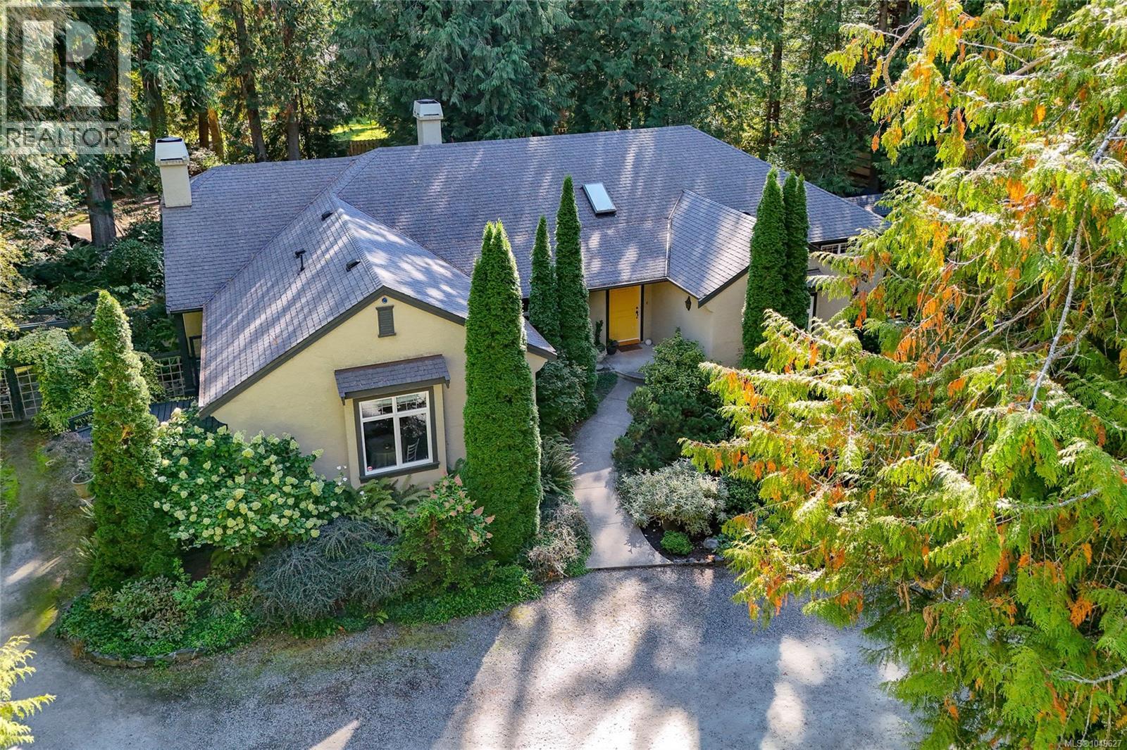 Property for sale at 671 Dalkeith Ave