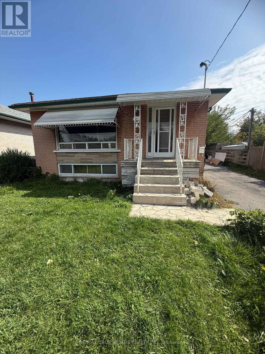 3 BAYBROOK CRESCENT, Toronto (Woburn) — photo 2