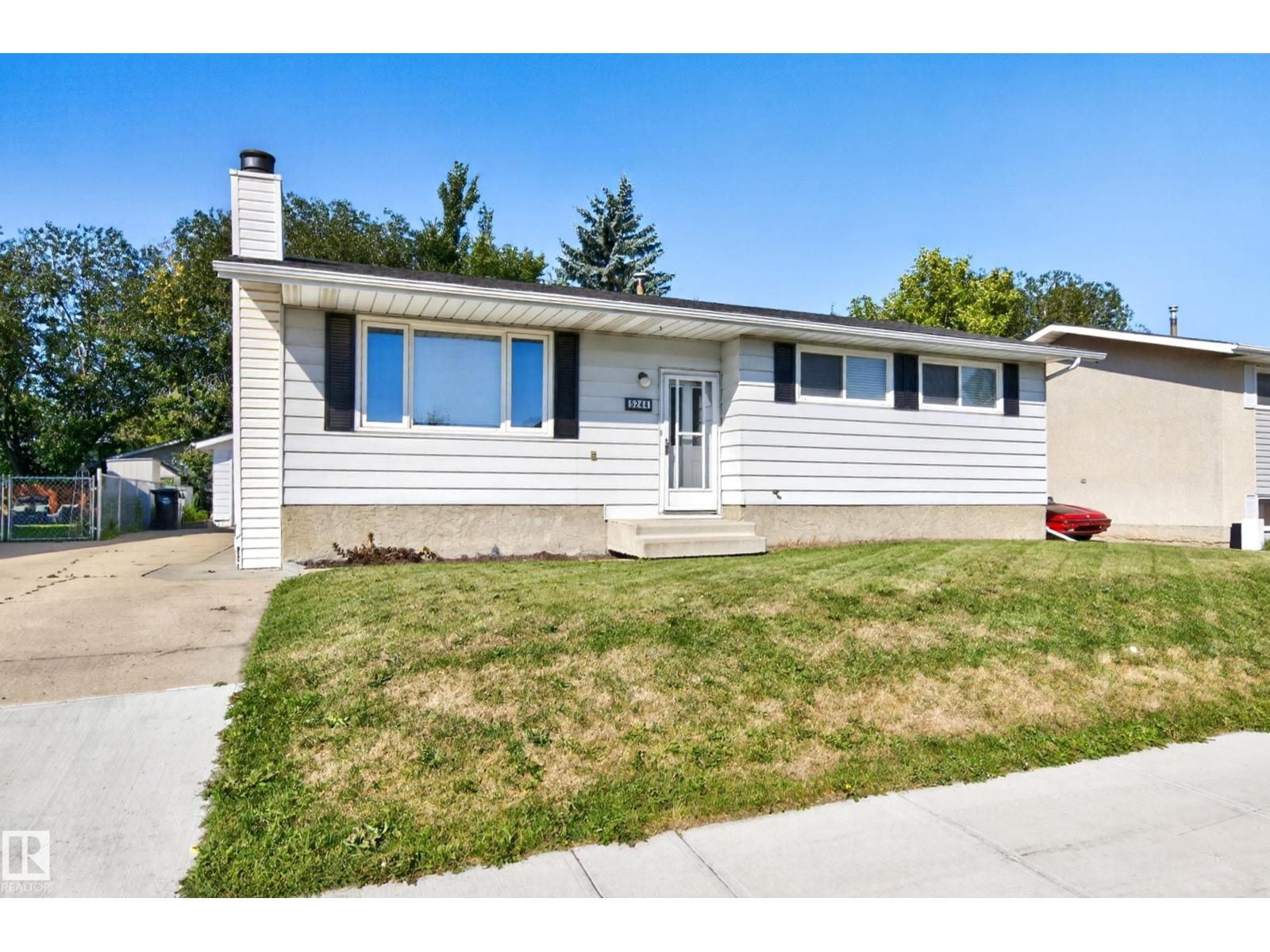 5244 52 ST - 1