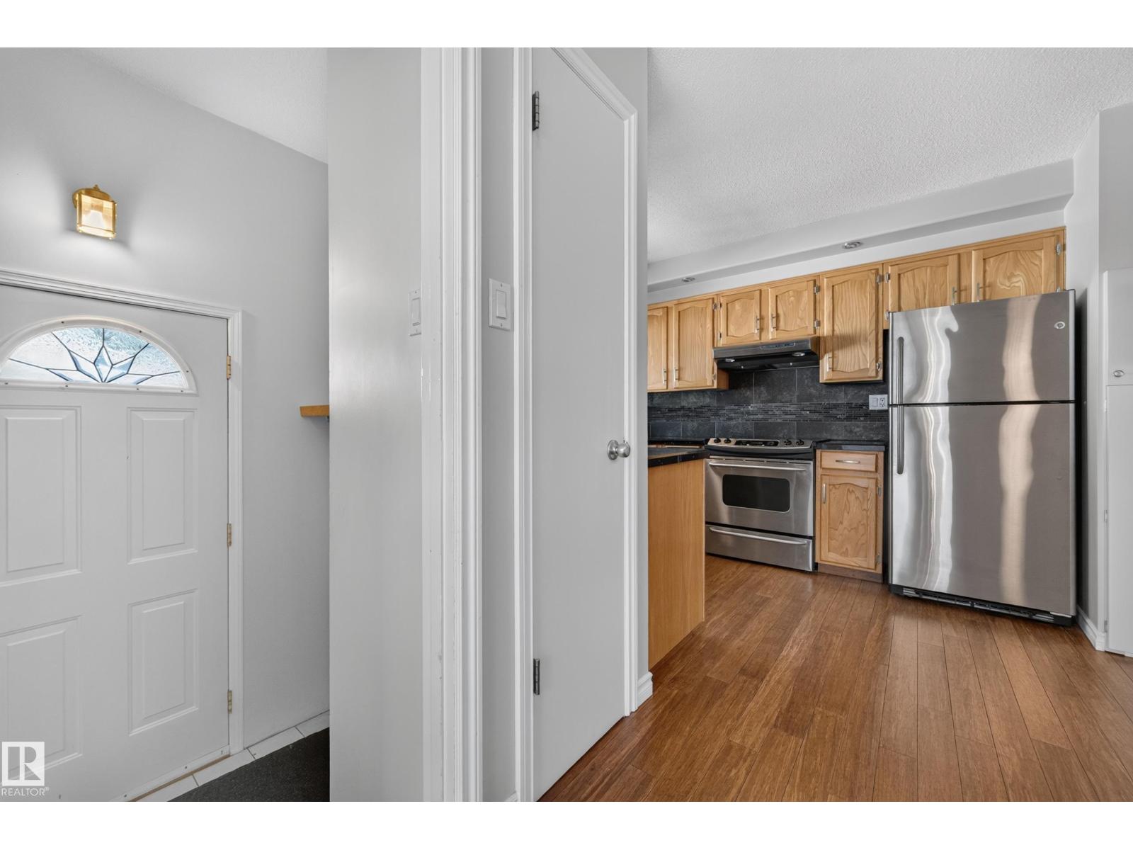 5244 52 ST - 13