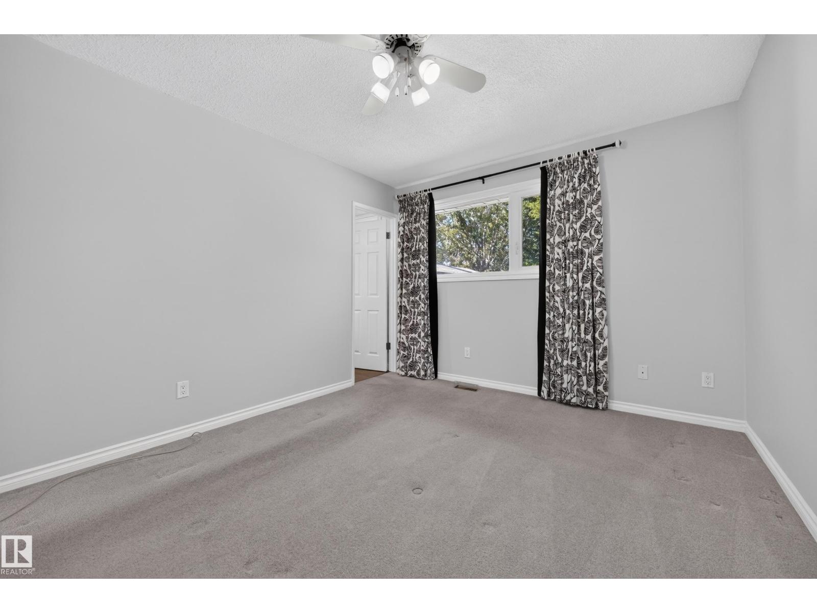 5244 52 ST - Image 22