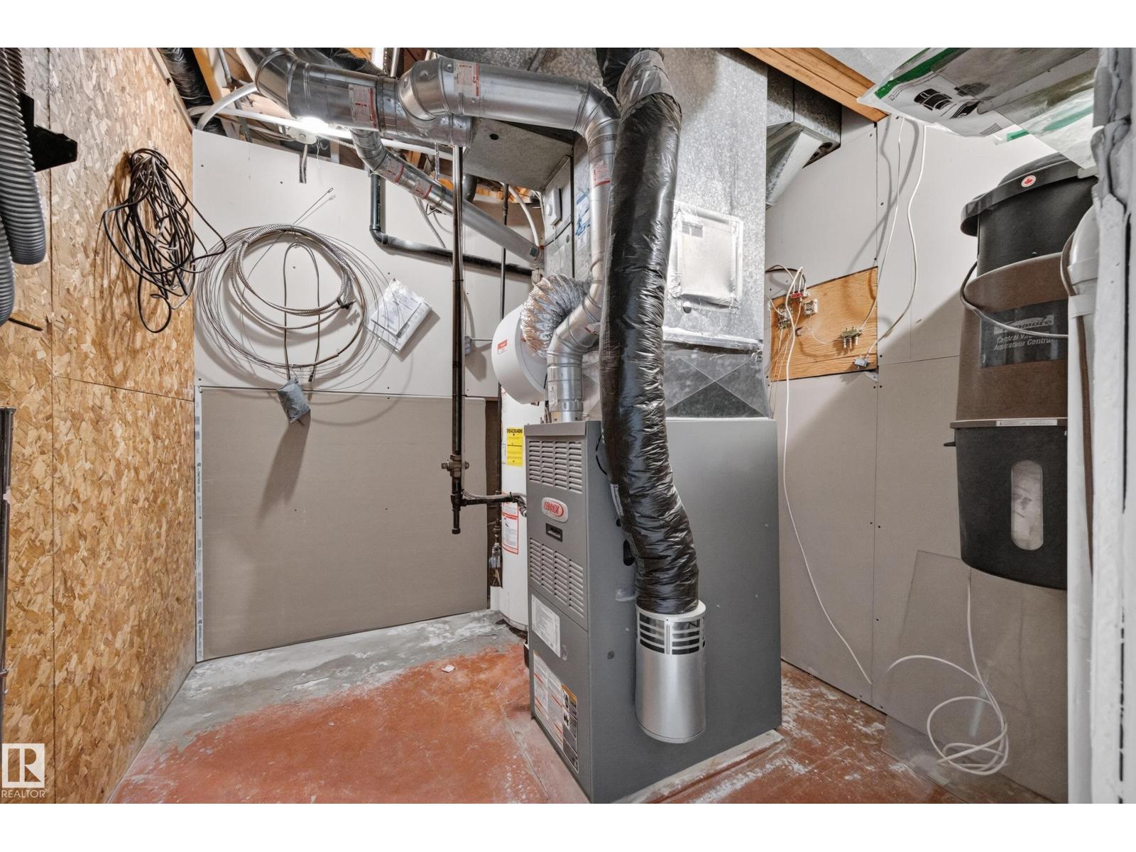 5244 52 ST - Image 42